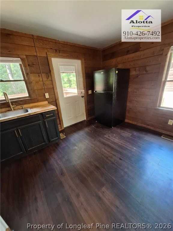 268 W Manchester Rd - Photo 5 of 10