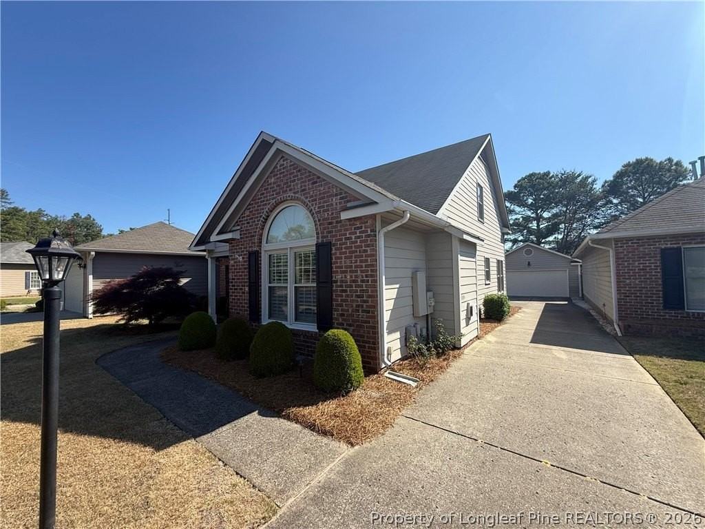1813 Stetson Ln - Photo 2 of 14