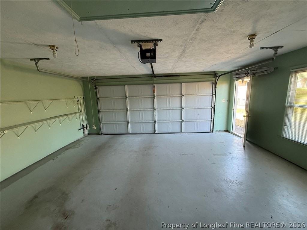 1813 Stetson Ln - Photo 3 of 16