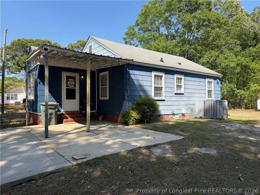 216 Brainerd Ave - Photo 2 of 8