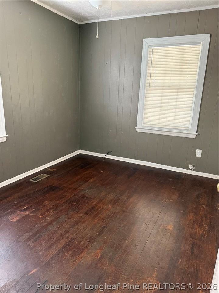 216 Brainerd Ave - Photo 5 of 8