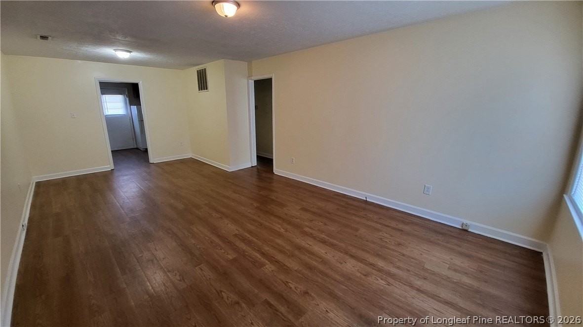 524 W 17th St - Photo 2 of 5