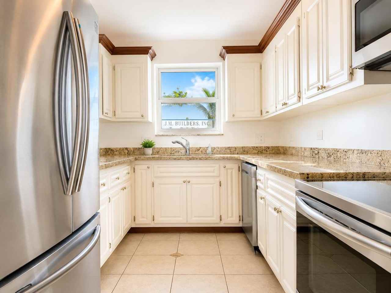 35 N Blackwater Ln - Photo 4 of 11