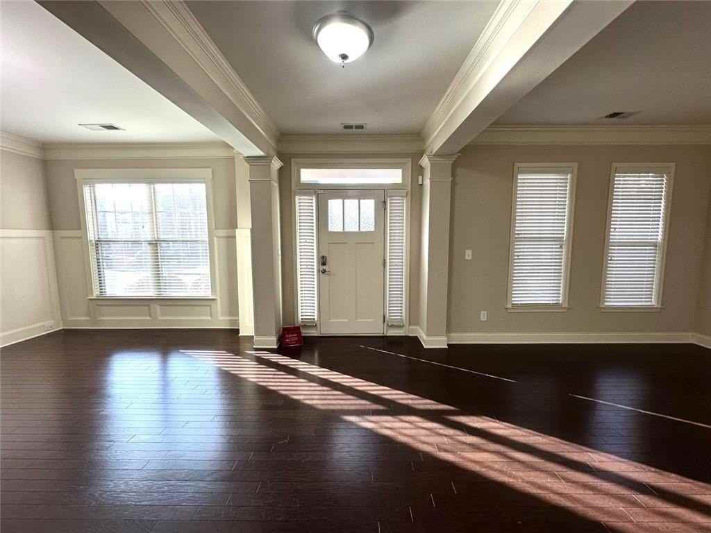 5605 Upper Creek Ct - Photo 5 of 36