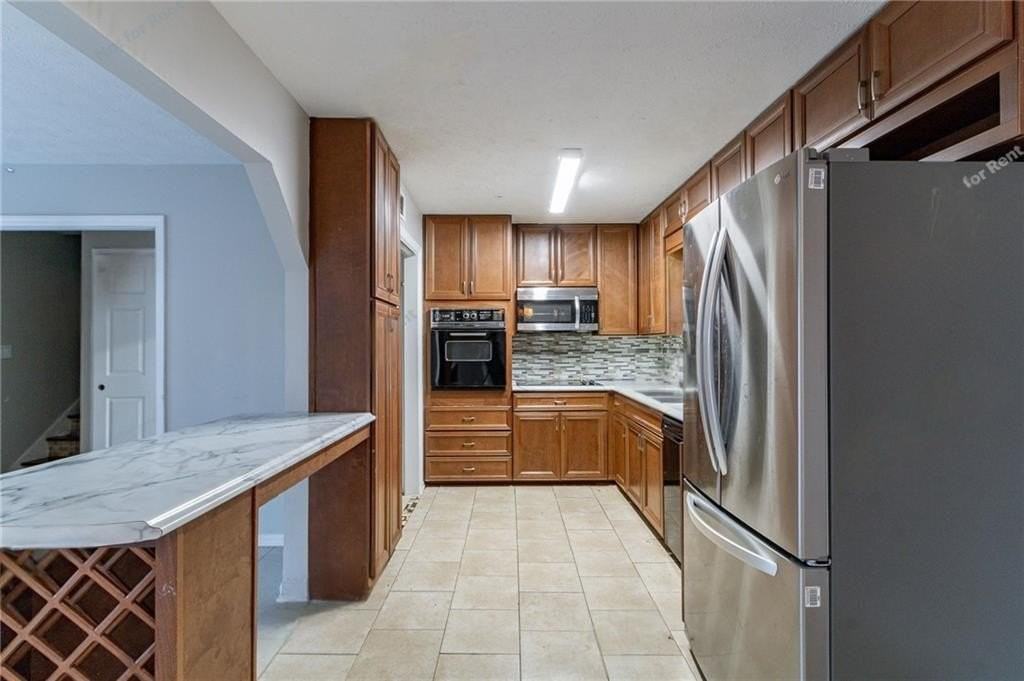 392 Harmony Grove Rd - Photo 3 of 19