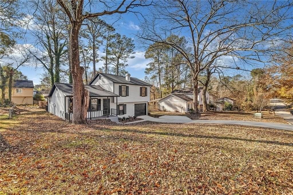 3959 Wood Path Dr - Photo 3 of 41