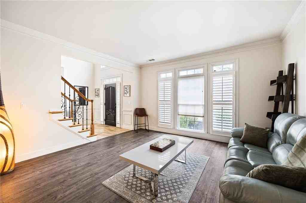 5105 Riverthur Pl - Photo 5 of 34