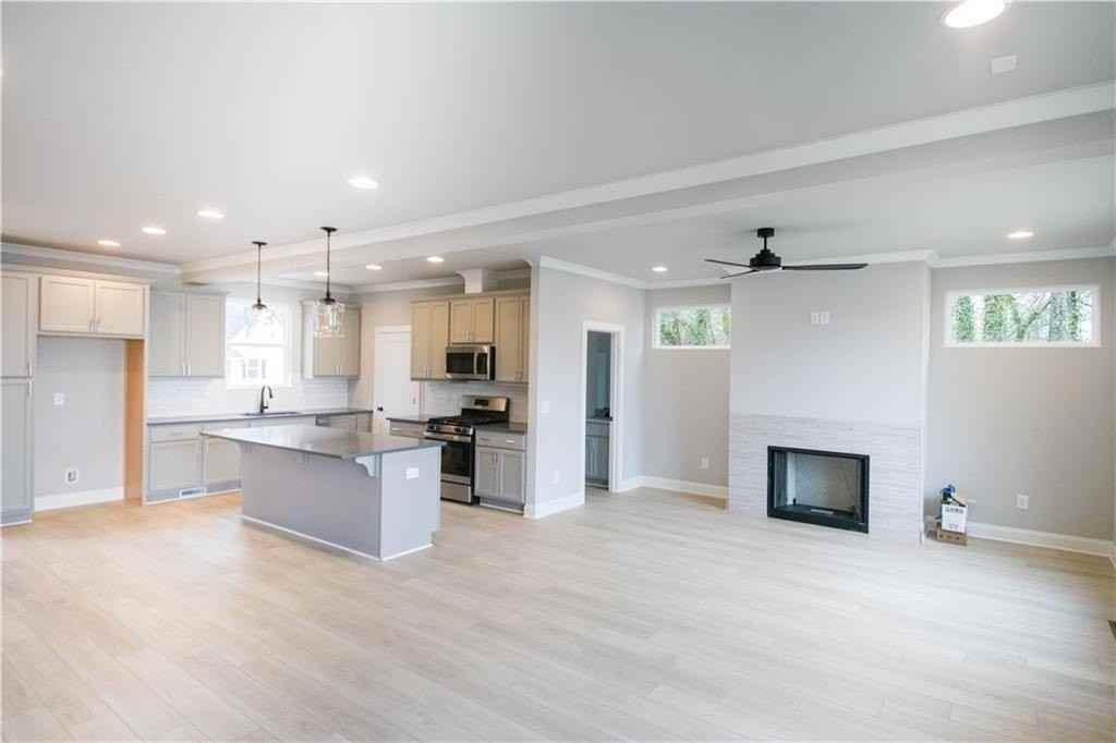 1740 Bolton Rd Nw - Photo 3 of 14