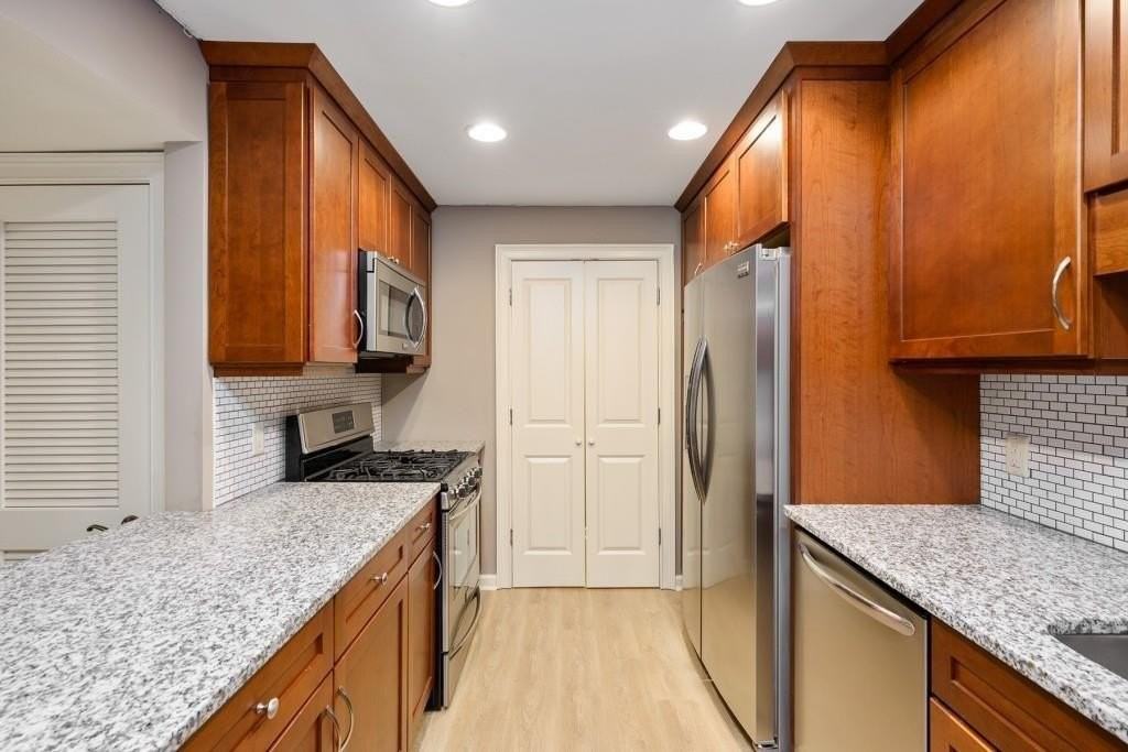 558 Emory Oaks Way - Photo 6 of 23
