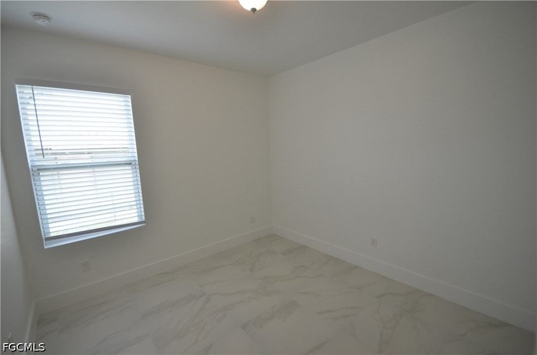 2197 Davis Ct - Photo 5 of 16