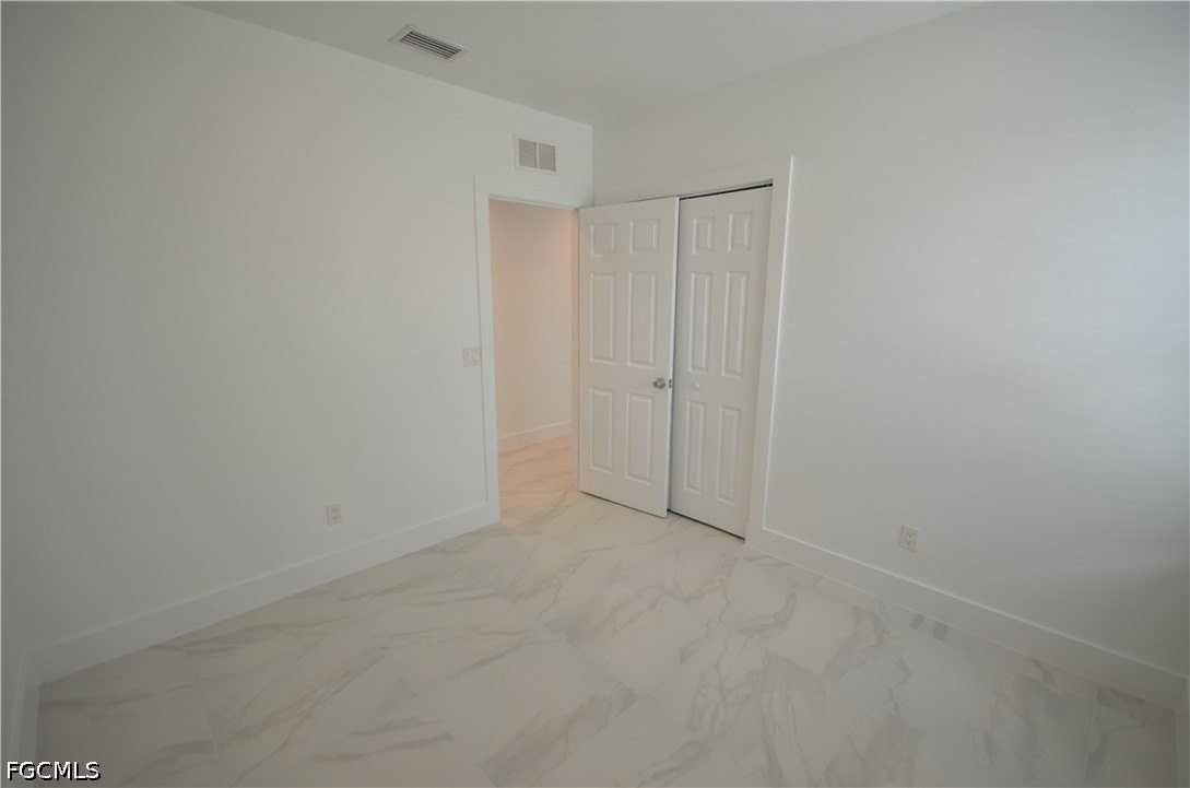 2197 Davis Ct - Photo 6 of 16