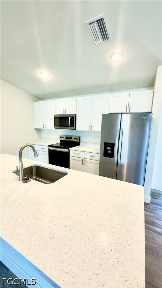 532 Nw 18th Ave - Photo 3 of 15