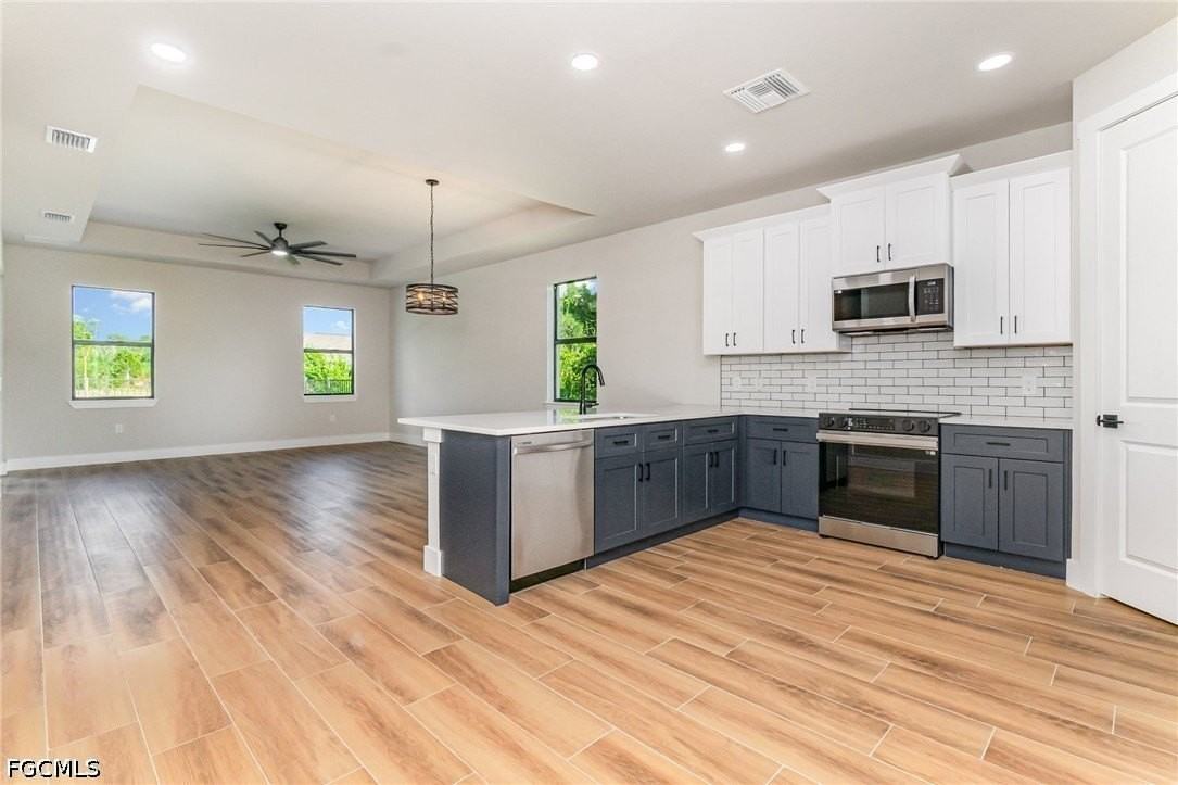 4157 Nw 39th Ave - Photo 3 of 16