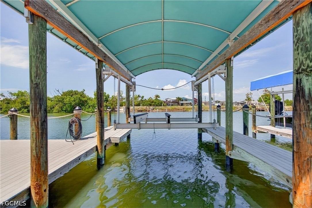 3864 Royal Palm Dr - Photo 4 of 28
