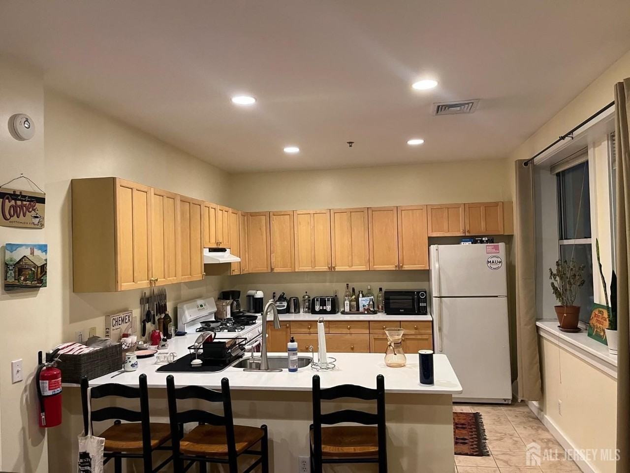 385 George St #2B - Photo 6 of 30