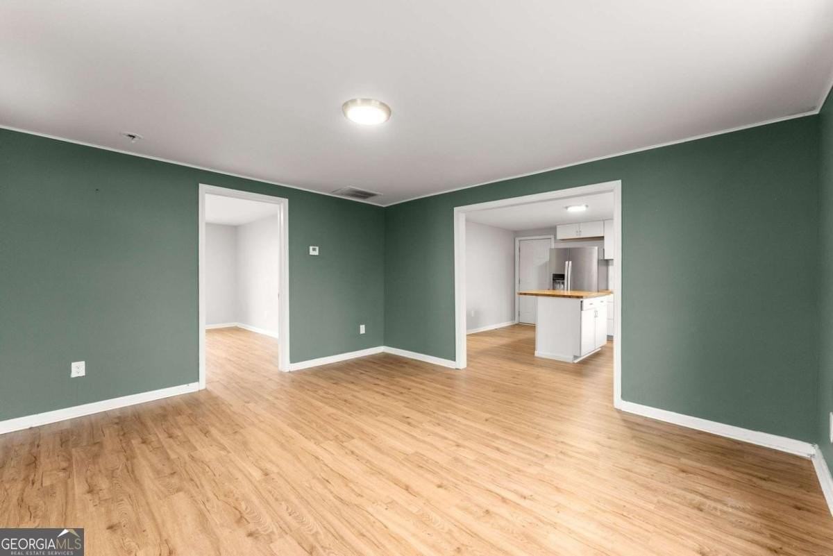 212 Walker Dr - Photo 5 of 17