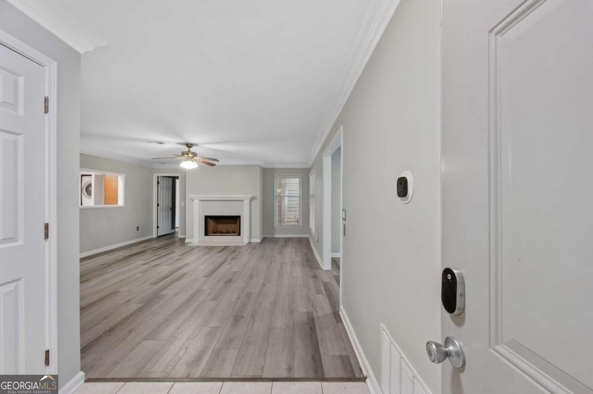 601 Abingdon Way - Photo 2 of 32