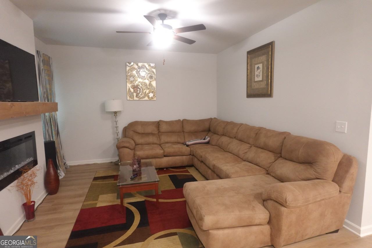 175 Tulip Dr - Photo 2 of 22
