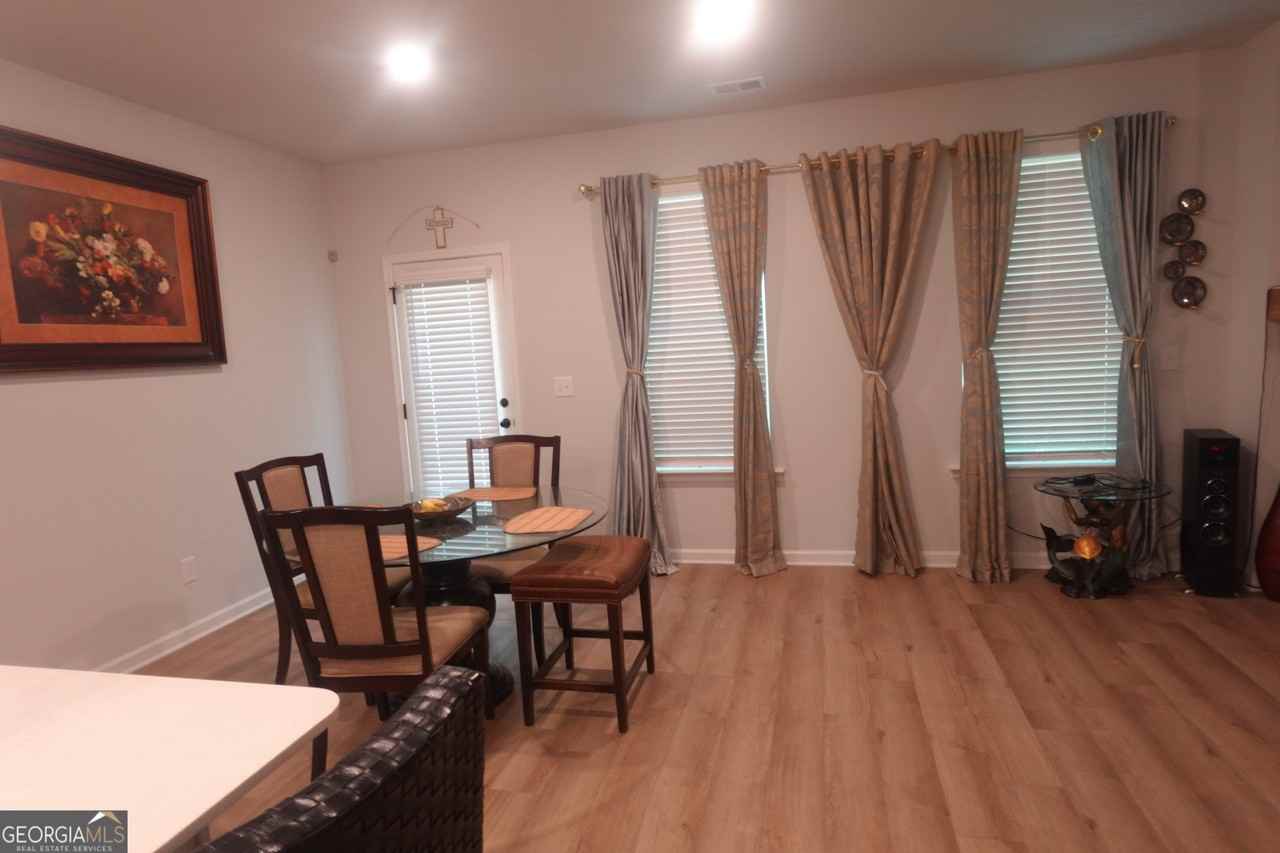 175 Tulip Dr - Photo 4 of 22