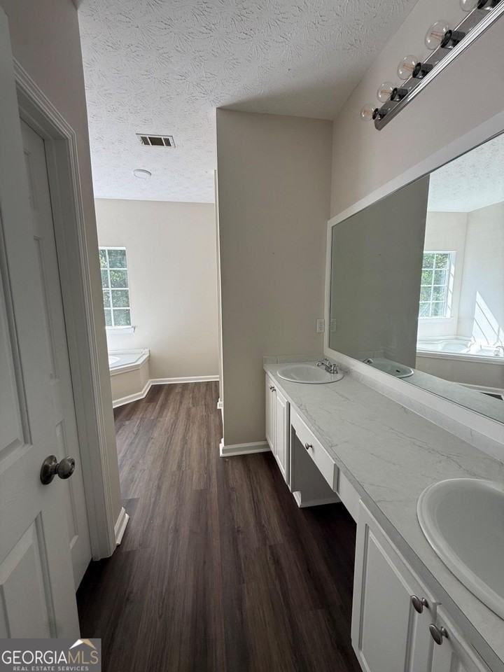 8106 Wynfield Dr #1 - Photo 5 of 19