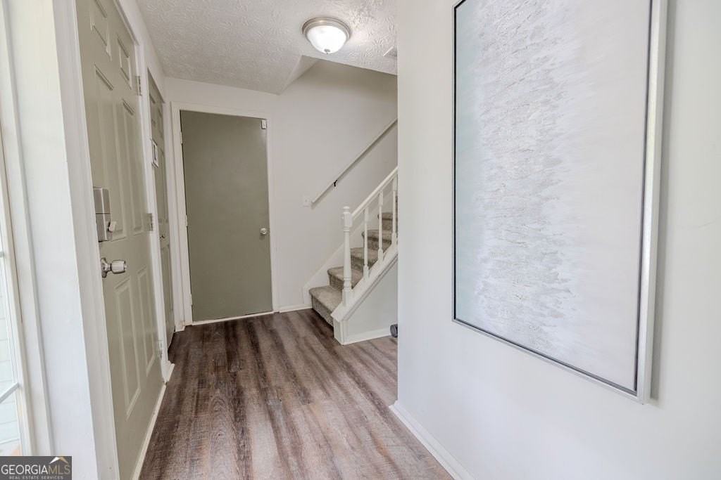2073 Raintree Pl - Photo 3 of 22