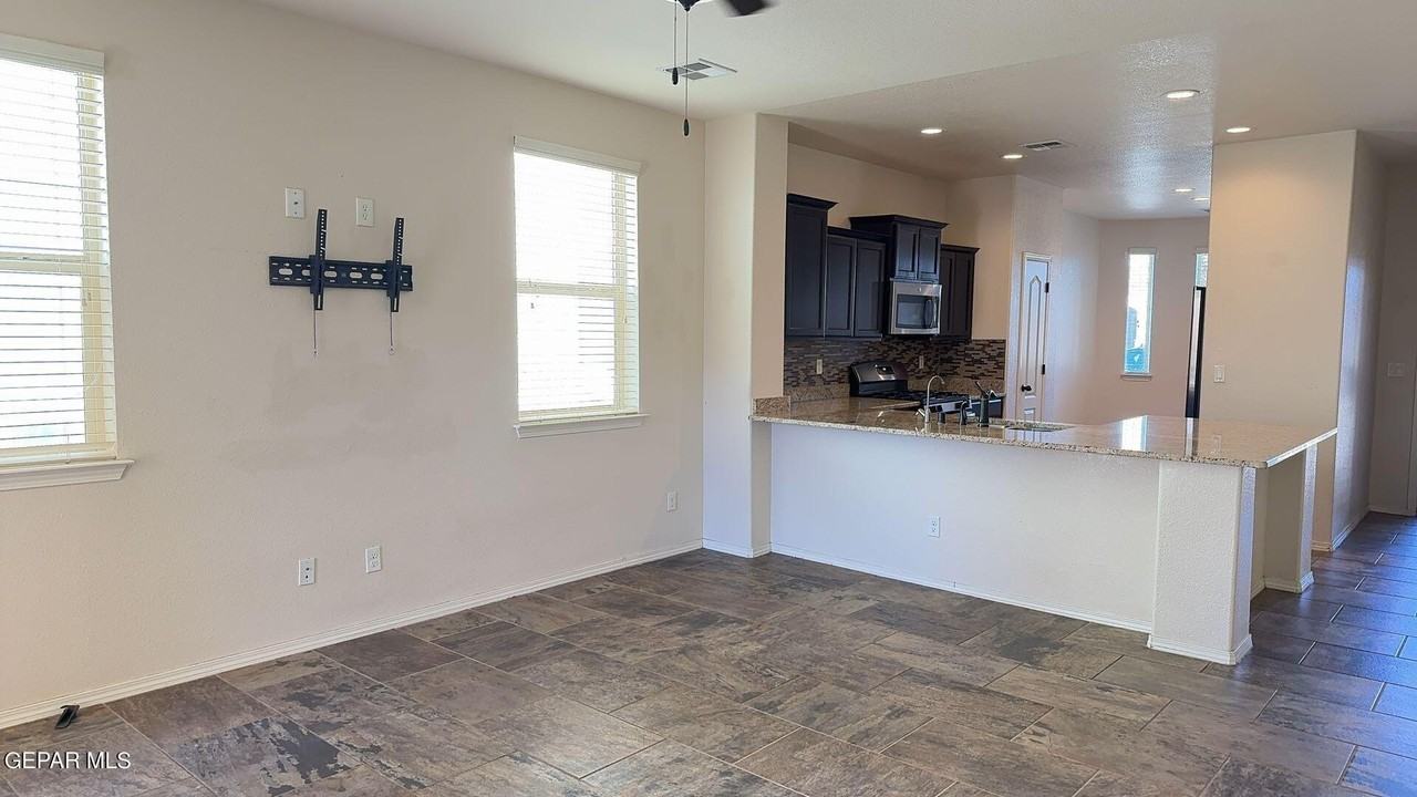 14968 Boer Trail Ave - Photo 3 of 22
