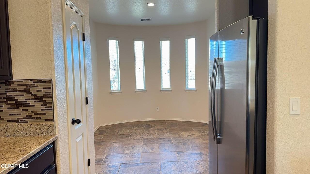 14968 Boer Trail Ave - Photo 7 of 22