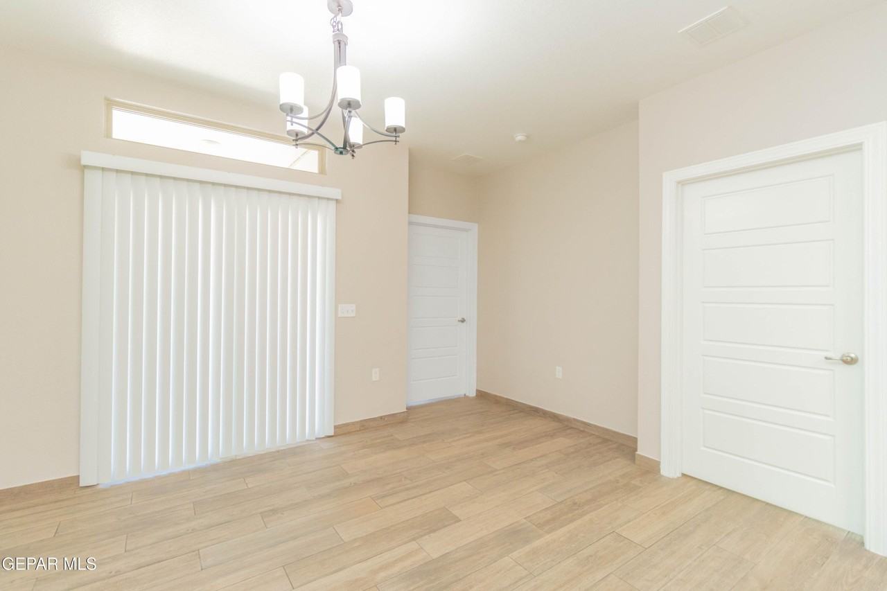 14989 Eddie Mullens Ct #B - Photo 4 of 37