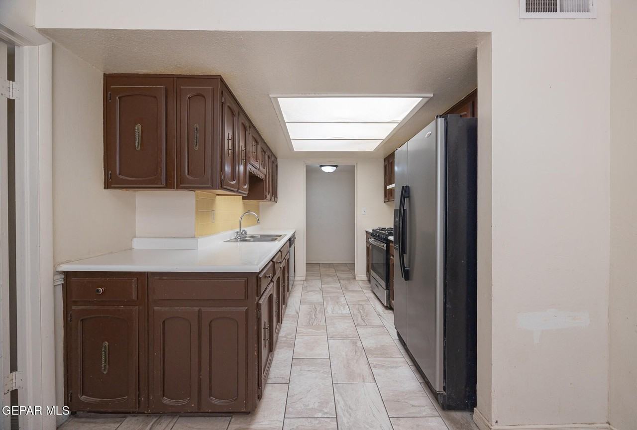 3329 Running Deer Dr - Photo 3 of 18