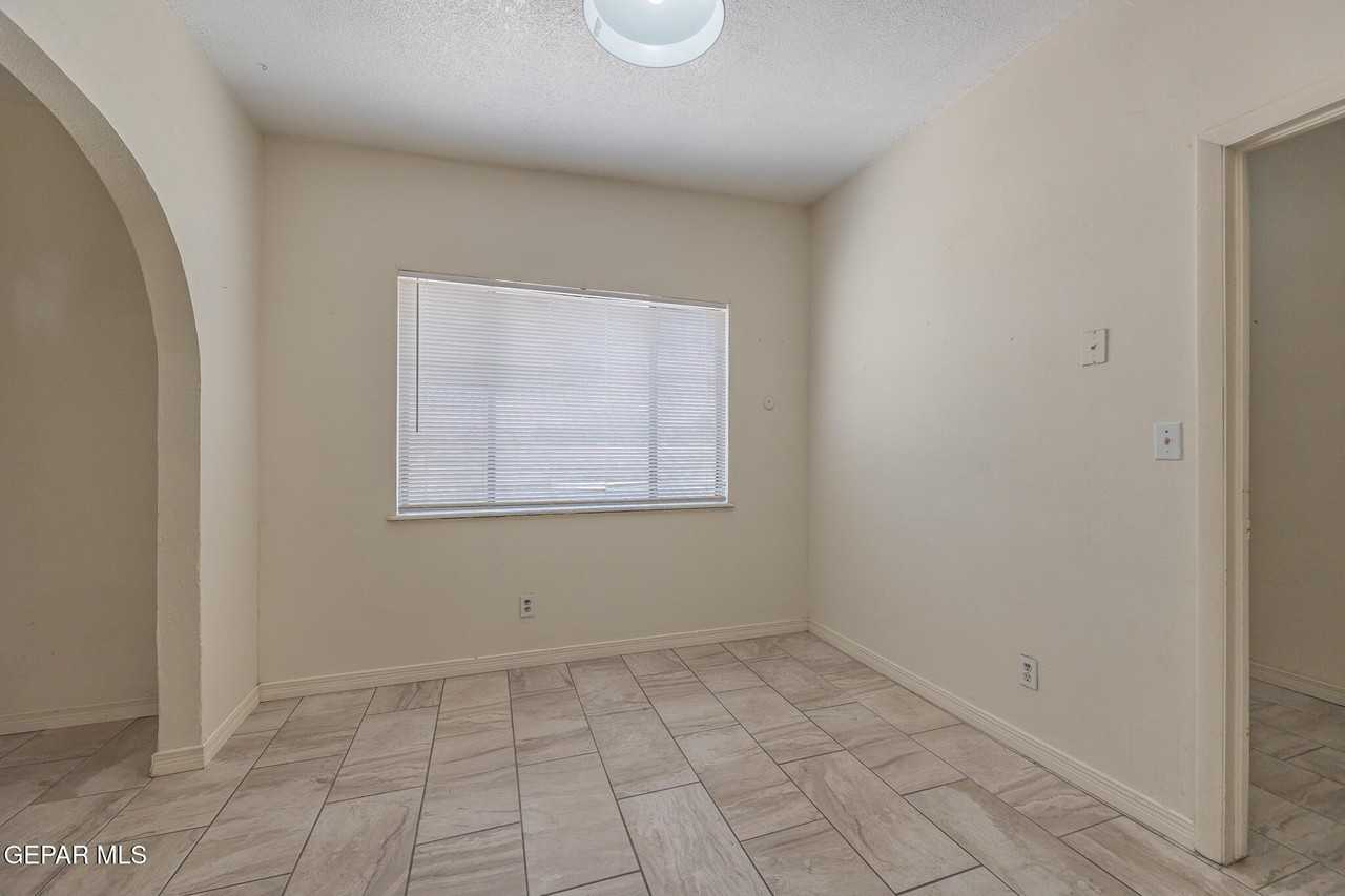 3329 Running Deer Dr - Photo 5 of 18