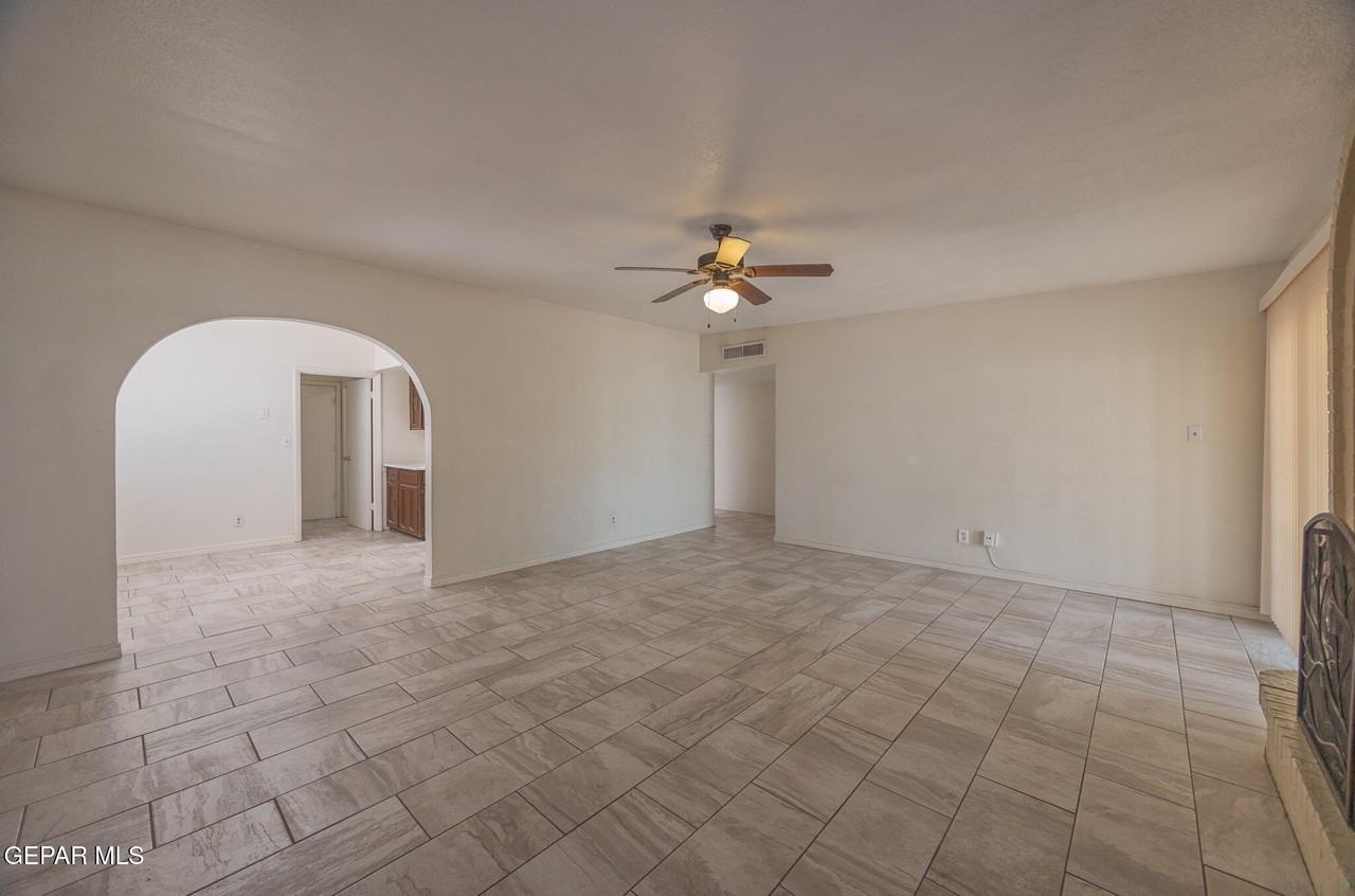 3329 Running Deer Dr - Photo 7 of 18
