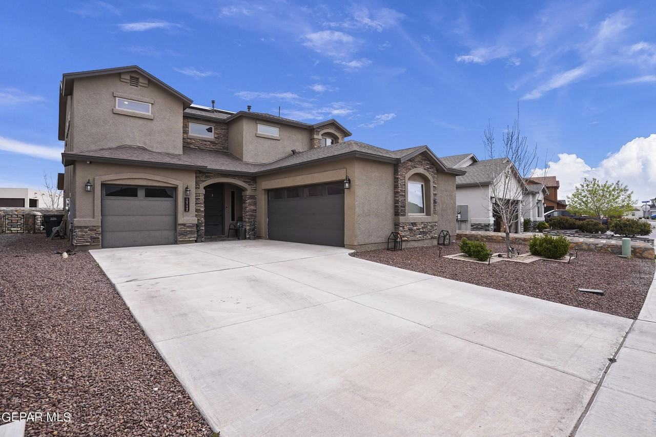 1742 Breeder Cup Way - Photo 3 of 49