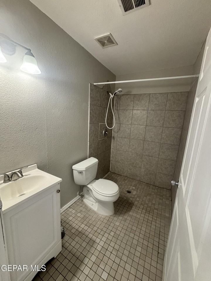 10281 Valle Del Mar Dr - Photo 4 of 12