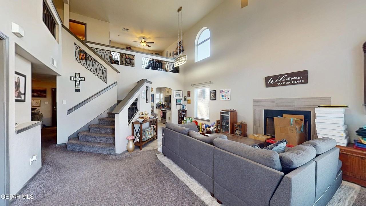 240 S Halstead Dr - Photo 2 of 43