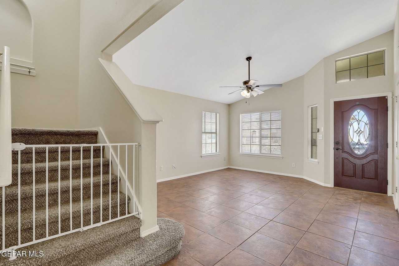 14140 Tierra Delfin Dr - Photo 5 of 31