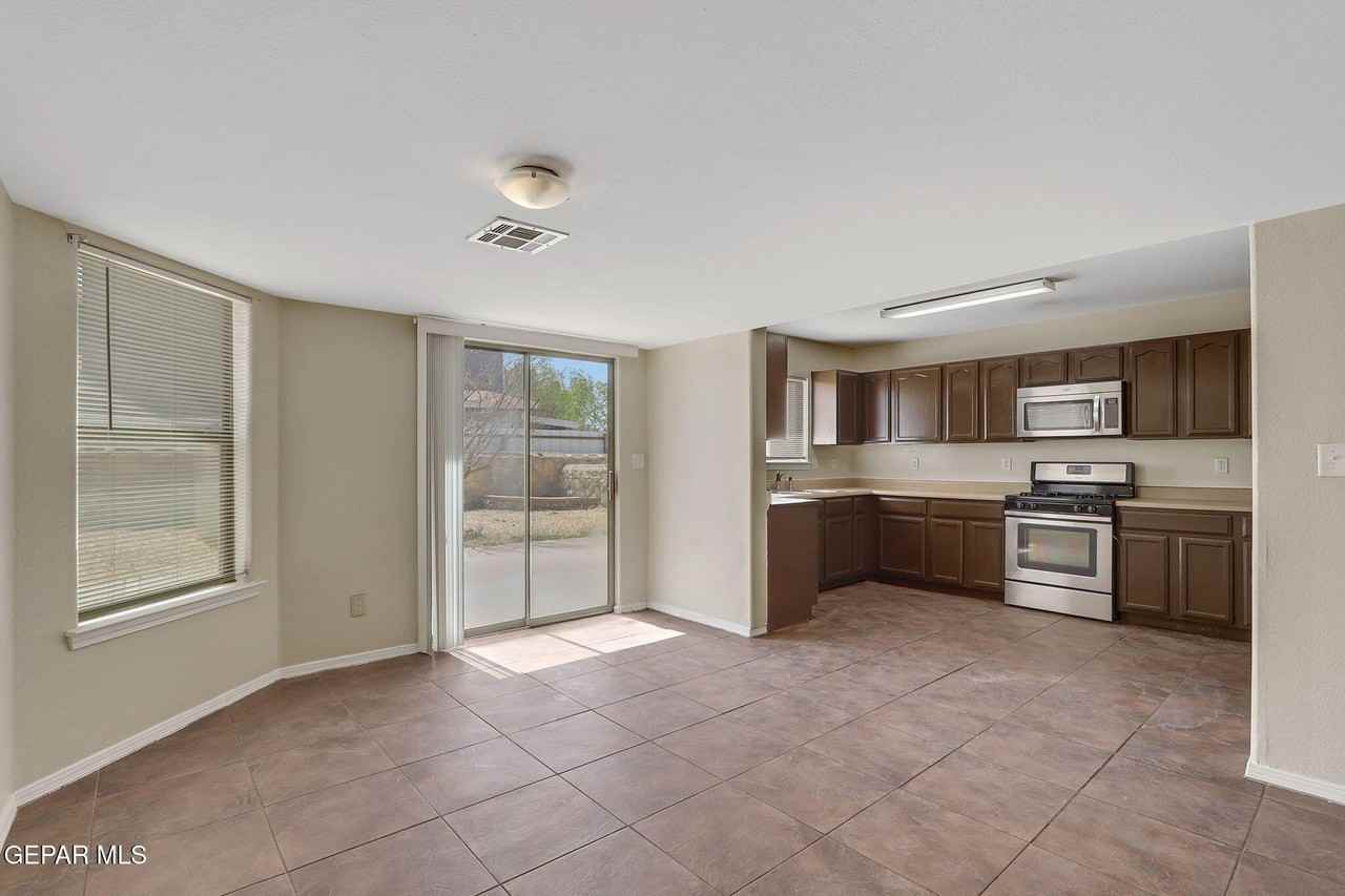 14140 Tierra Delfin Dr - Photo 7 of 31