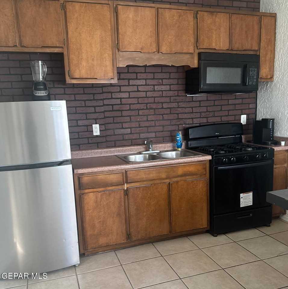 601 N Copia St #2 - Photo 5 of 14