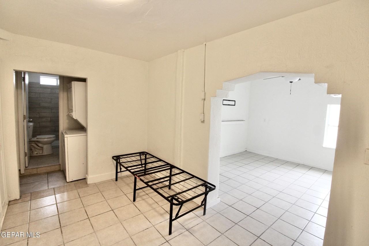 601 N Copia St #2 - Photo 6 of 14