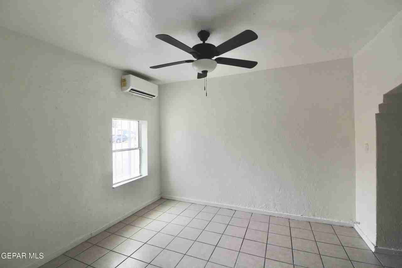 601 N Copia St #2 - Photo 7 of 14