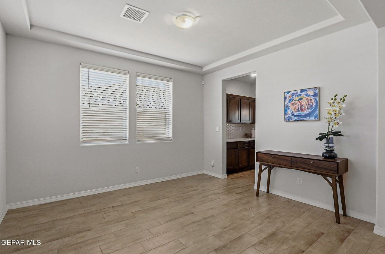 7509 Enchanted Park Dr - Photo 7 of 50