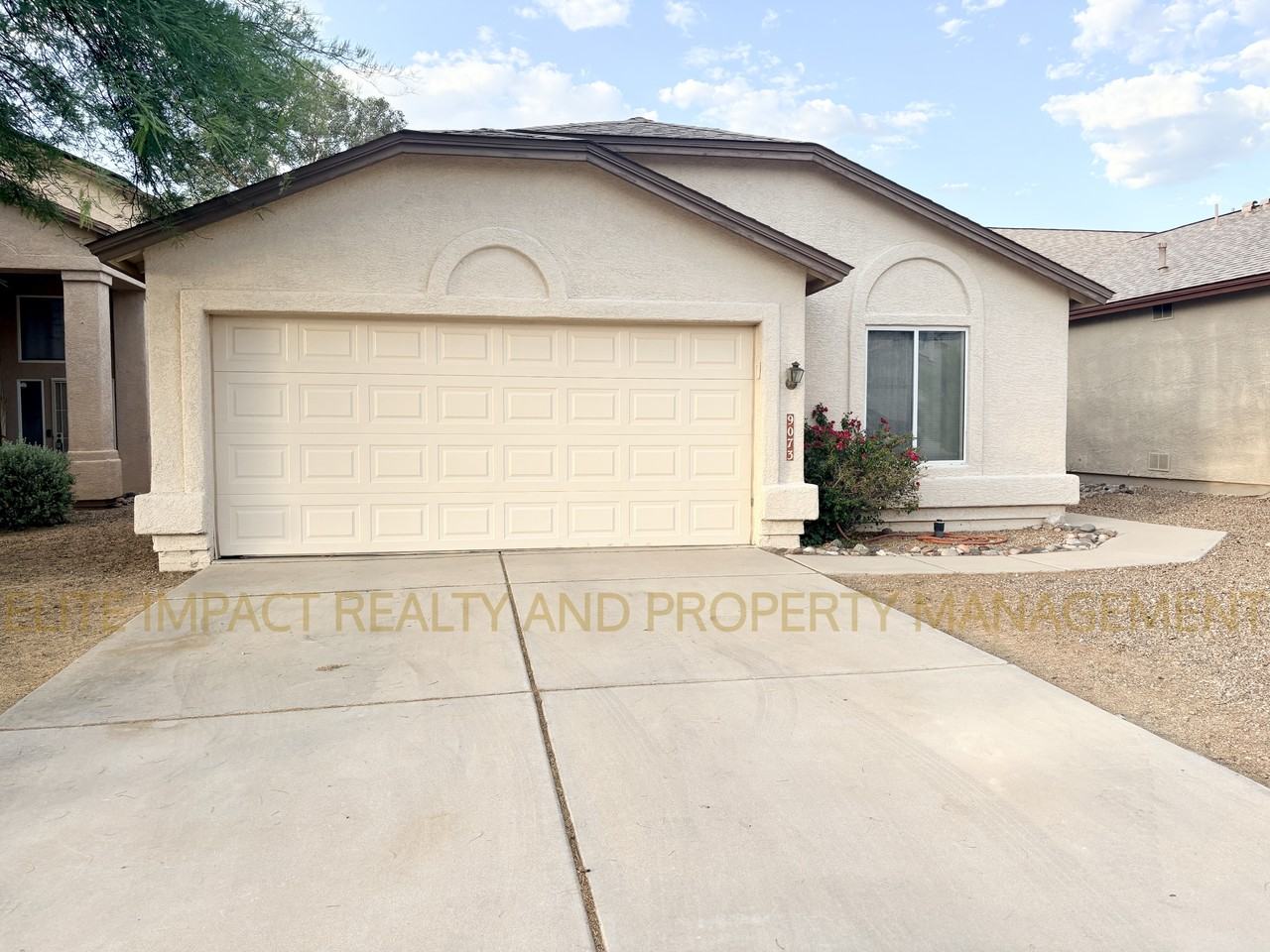 9073 E Muleshoe St #1 - Photo 2 of 30