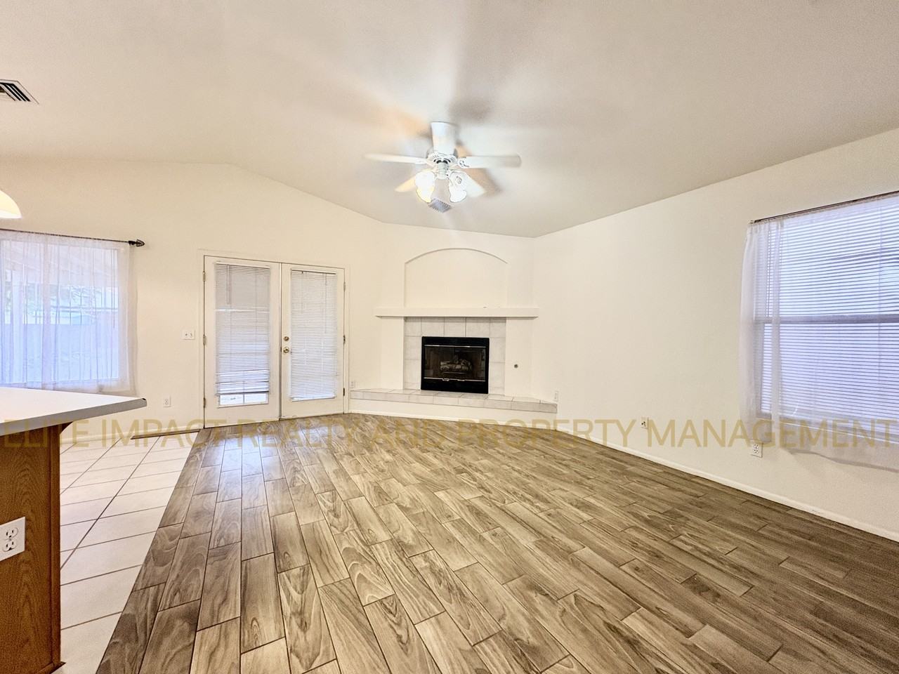 9073 E Muleshoe St #1 - Photo 5 of 30