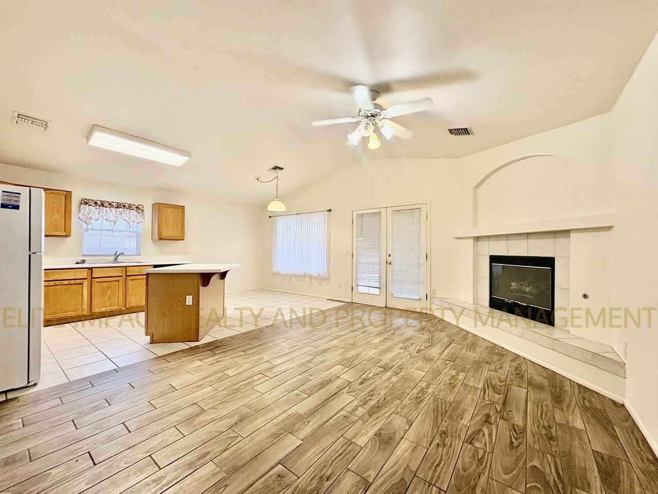 9073 E Muleshoe St #1 - Photo 6 of 30