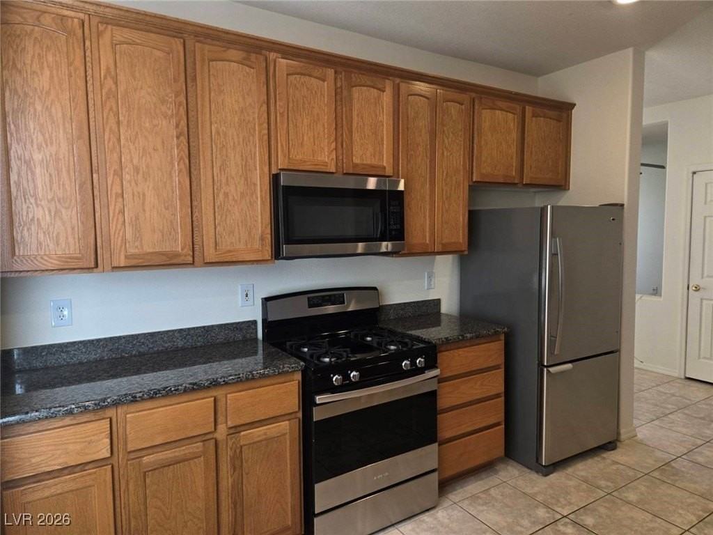 5196 Alfingo St - Photo 5 of 40