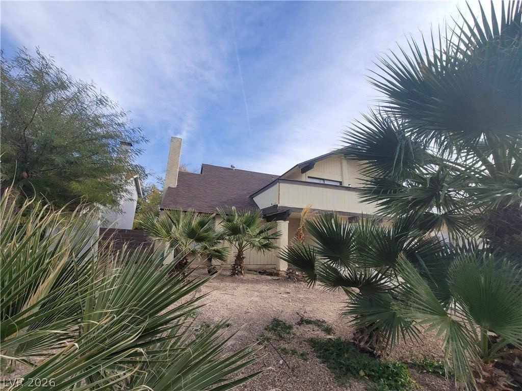 4760 Woodridge Rd - Photo 5 of 50