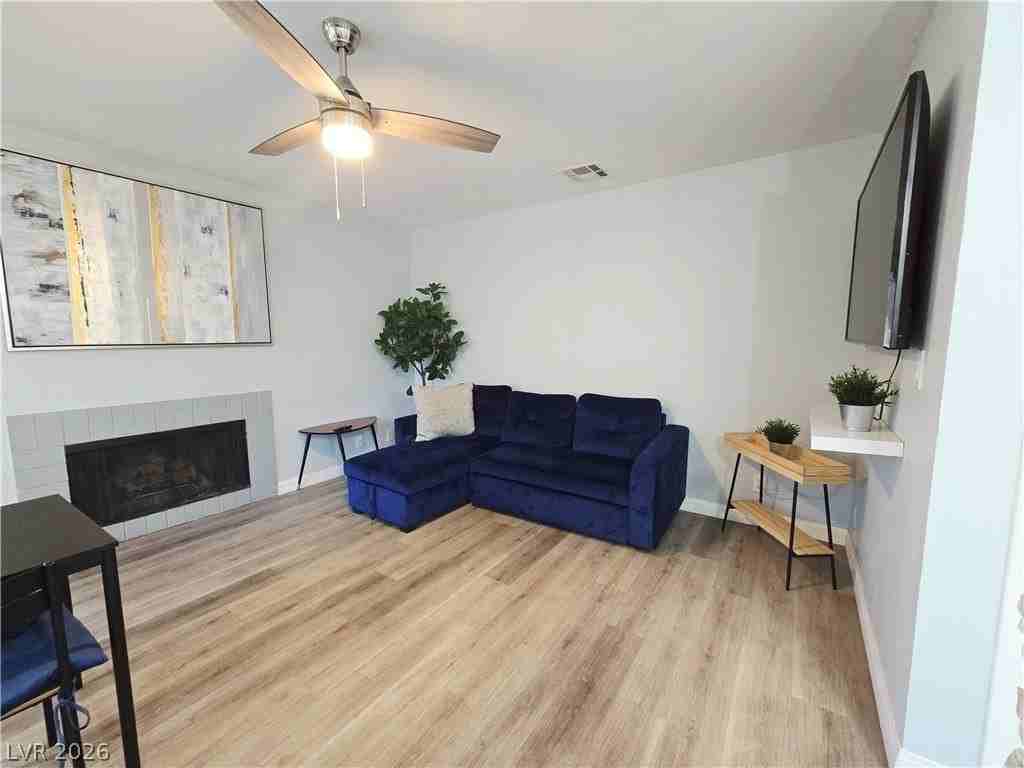 5045 Spencer St #B - Photo 2 of 19