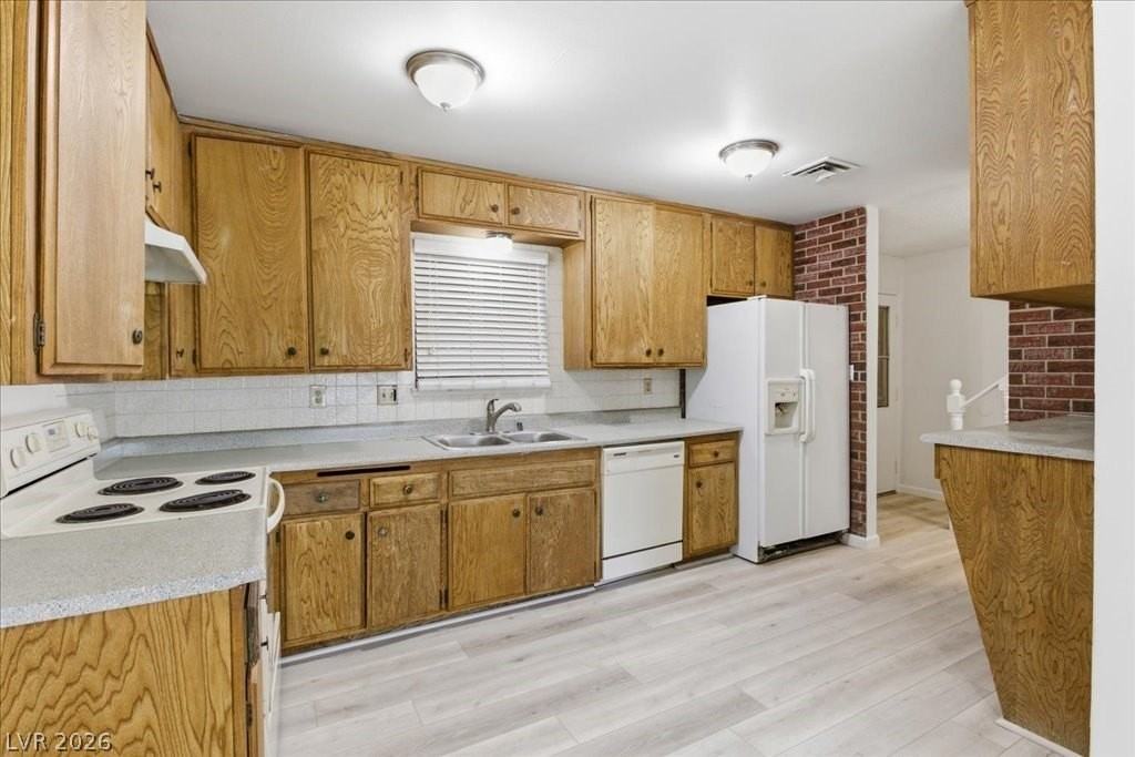 210 Greenbriar Townhouse Way - Photo 6 of 15