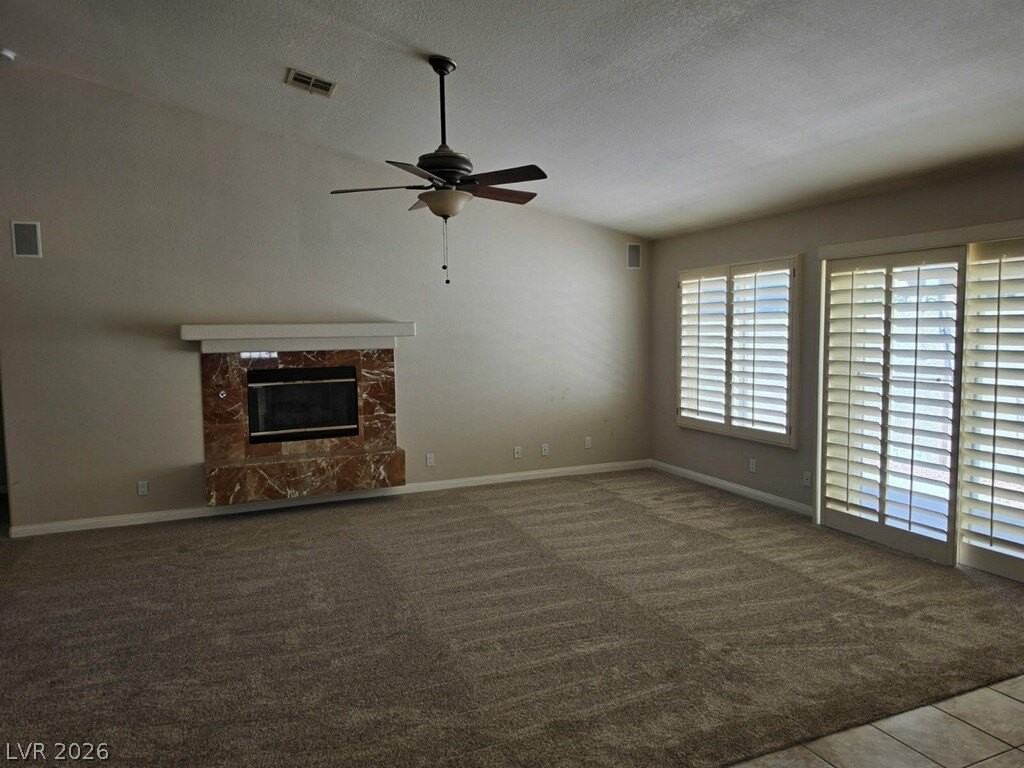 6912 Green Island Ave - Photo 3 of 12