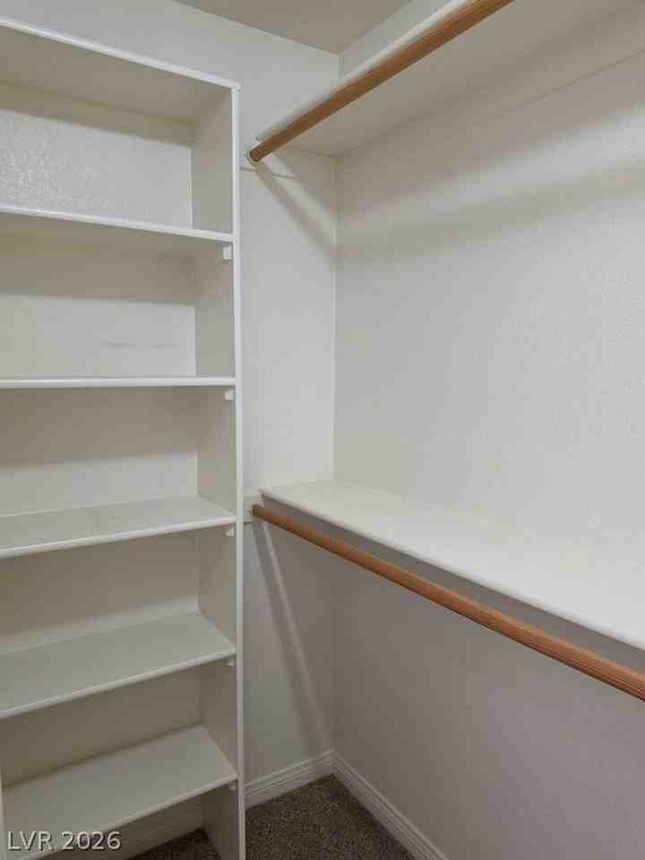 6912 Green Island Ave - Photo 7 of 12