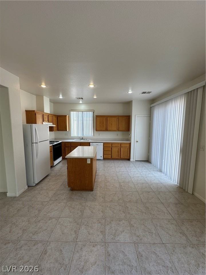 11056 Piedmont Valley Ave - Photo 4 of 30